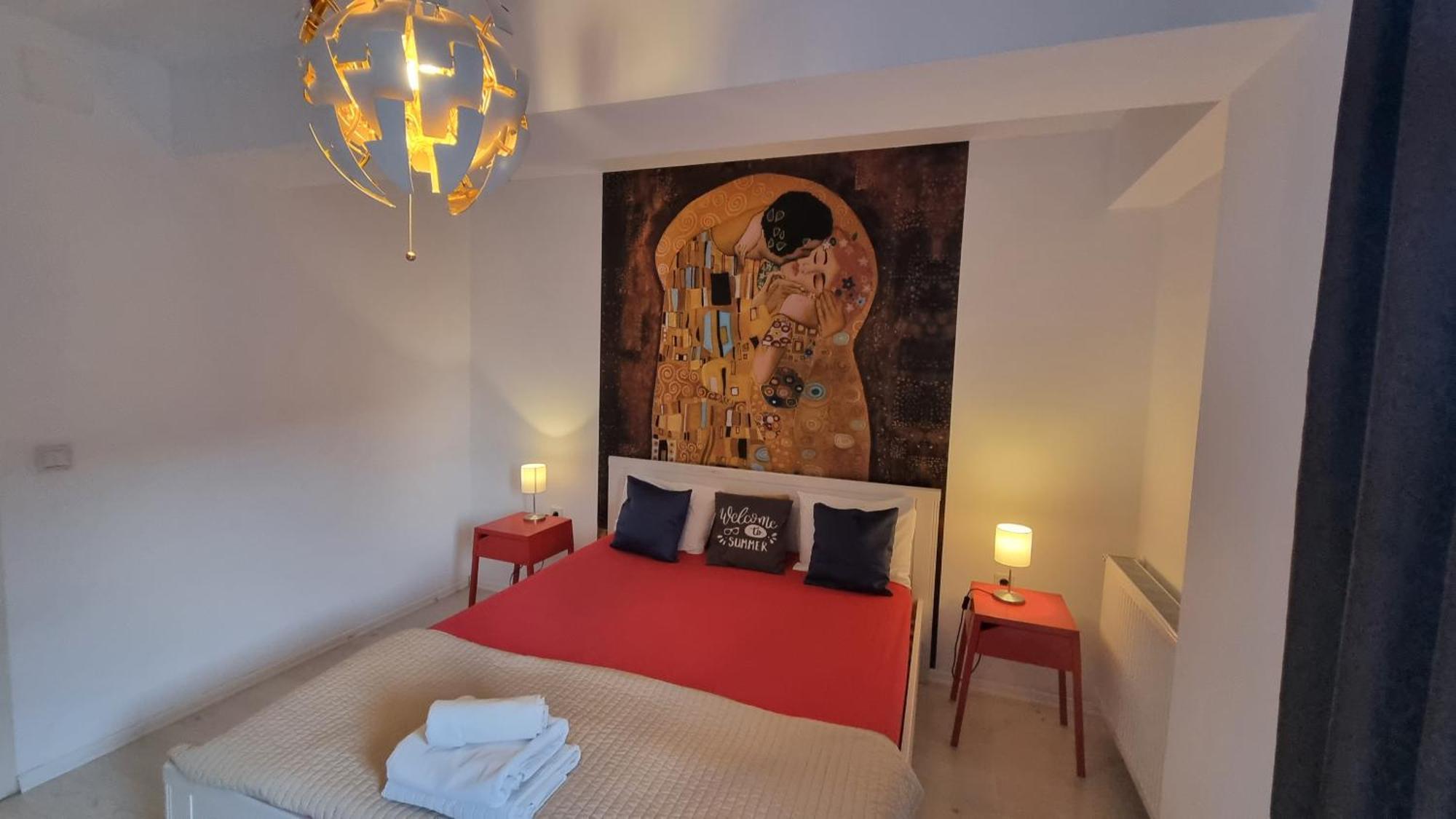 Airport Apartment *